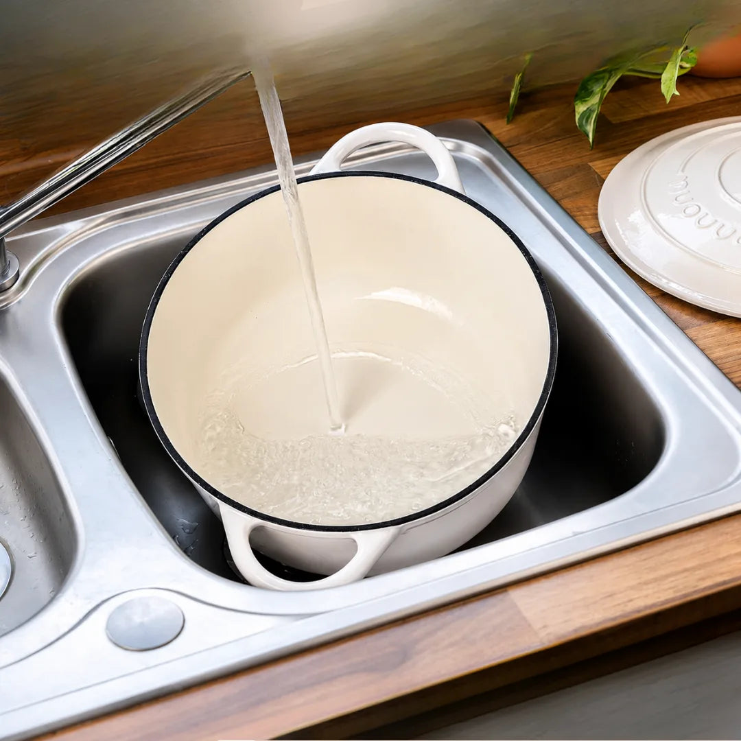 Gourmetific™ Cast Iron Dutch Oven