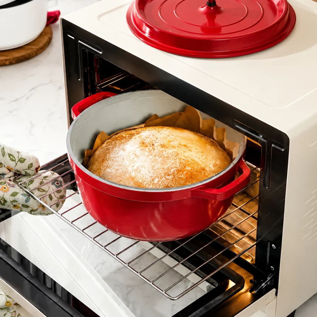 Gourmetific™ Cast Iron Dutch Oven